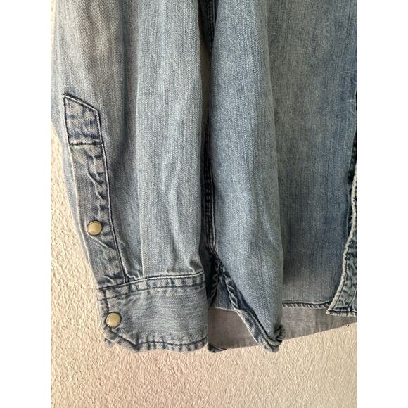 Quicksilver Women’s Denim Modern Fit Pearl Snap Button Up Collared Shirt Size M - Picture 7 of 15